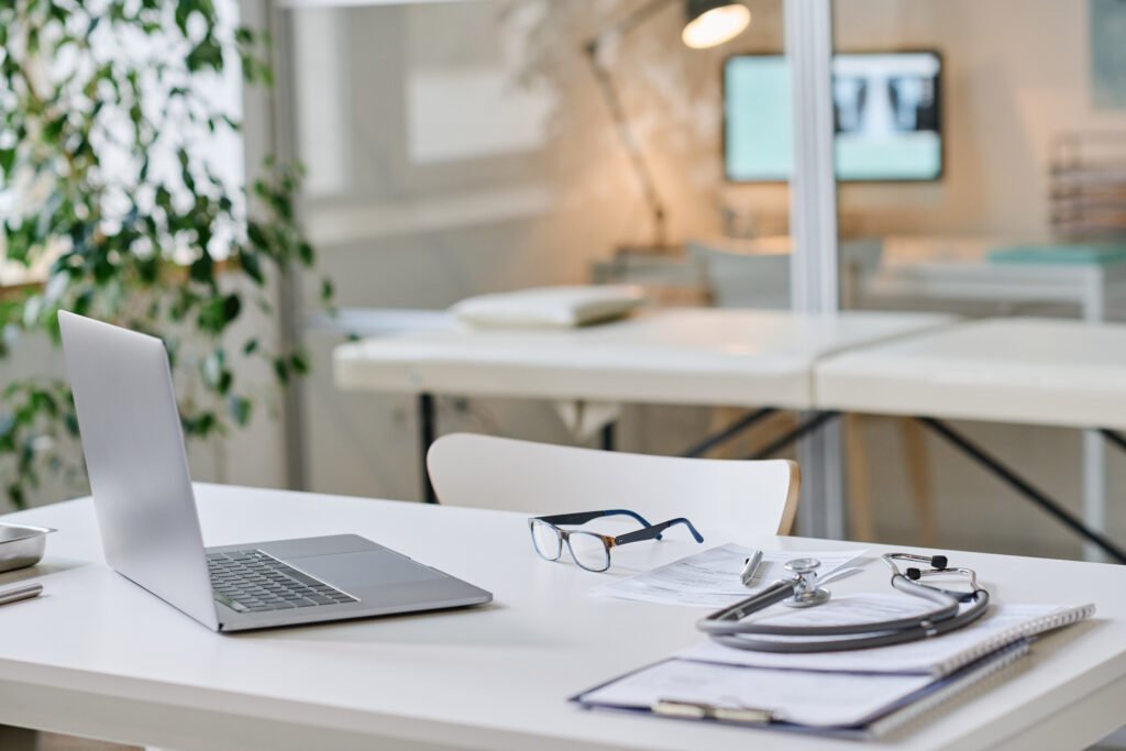 Medical Design & Ψυχολογία: Πώς η Διακόσμηση Επηρεάζει την Απόφαση του Ασθενή