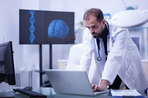 Πώς επιλέγουν νευροχειρουργό στην Ελλάδα σήμερα οι ασθενείς
