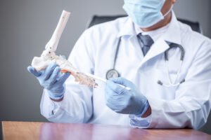 Πώς επιλέγουν ορθοπαιδικό χειρουργό σήμερα οι ασθενείς