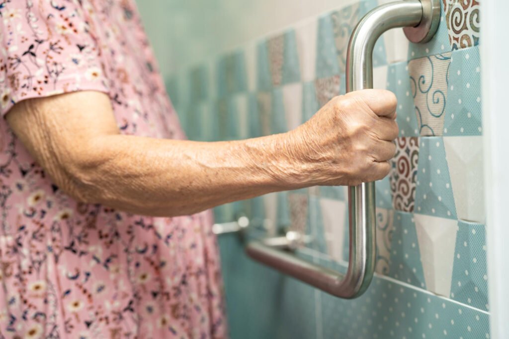 shower after shoulder replacement surgery